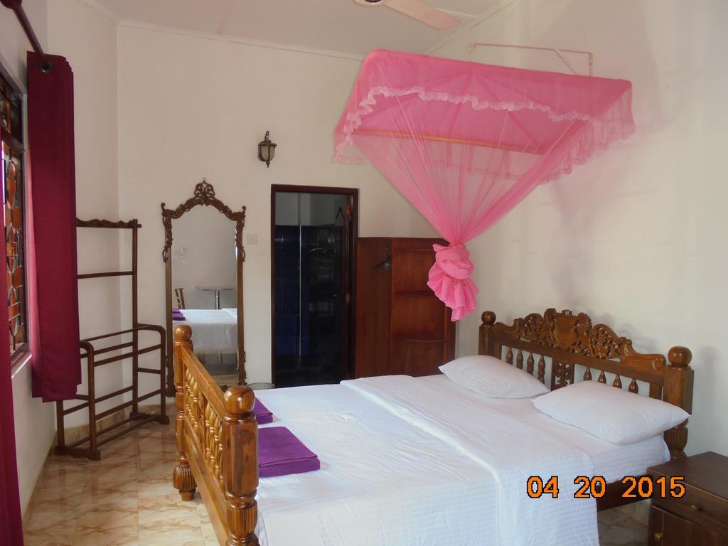 The Hotel Paradise คาตุนายากา ห้อง รูปภาพ